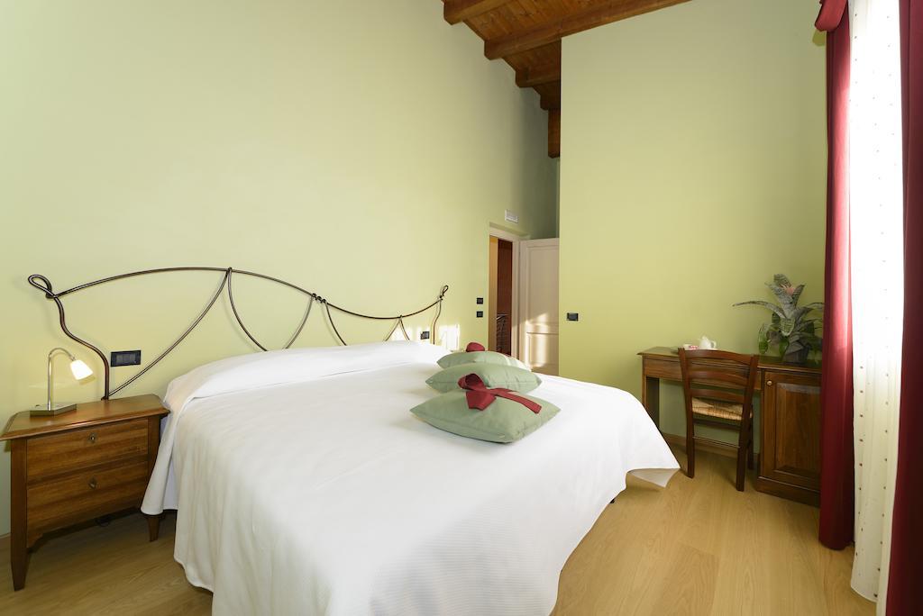 Agriturismo Bacche Di Bosco Verona Zimmer foto
